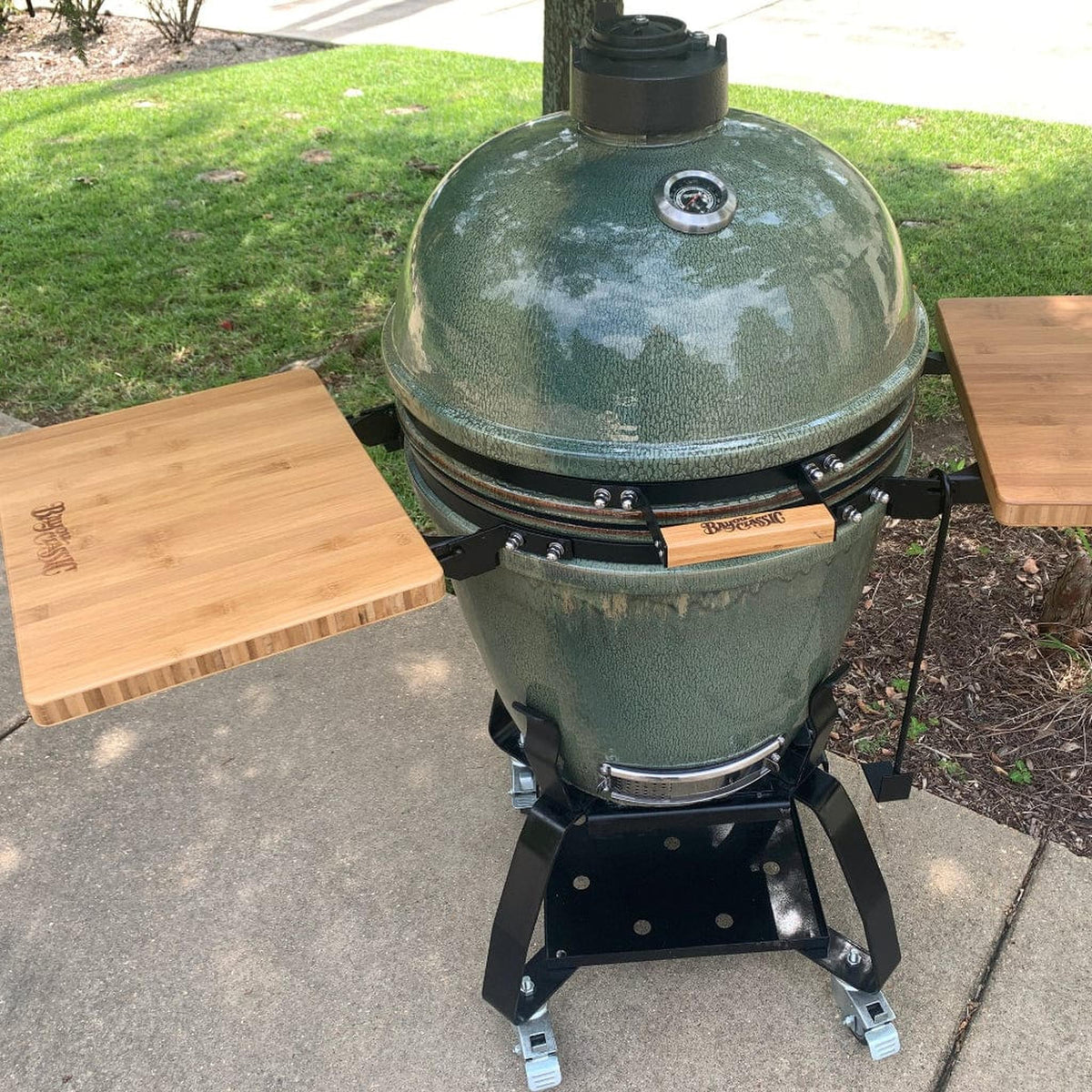 Bayou Classic 22 inch ceramic kamado grill with cypress leaf finish – view 2