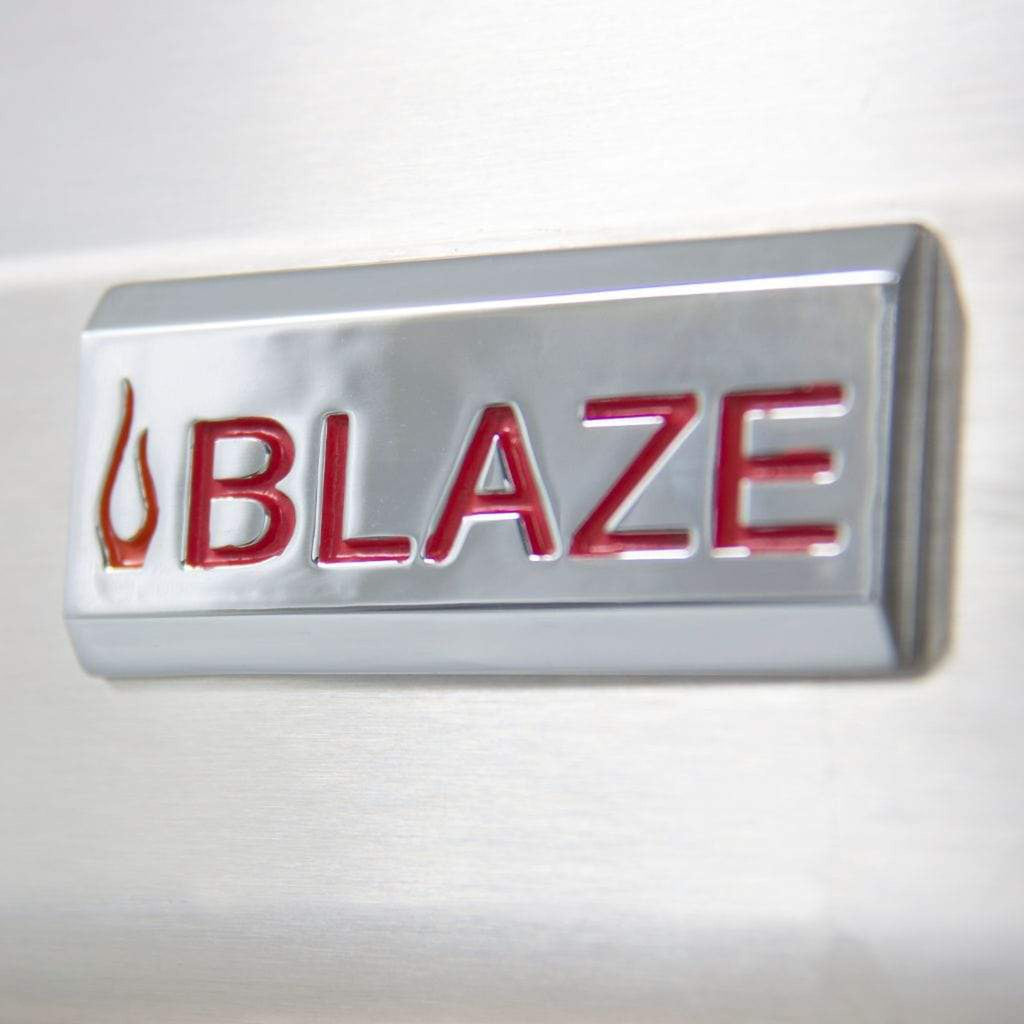 Blaze 32 inch stainless steel built-in charcoal grill – view 4