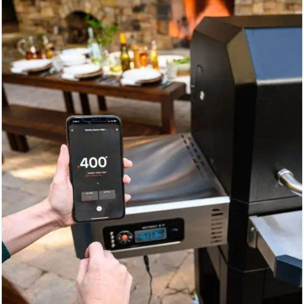 Masterbuilt Gravity Series 800 digital charcoal griddle, grill and smoker – view 9