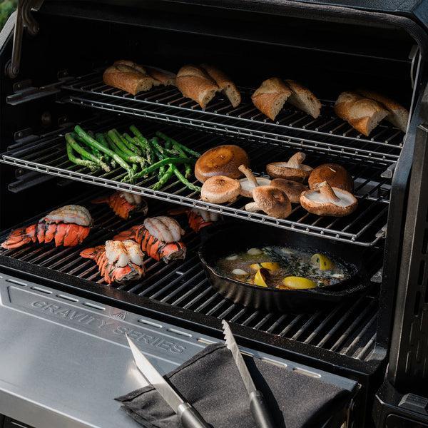 Masterbuilt Gravity Series XT digital charcoal grill and smoker – view 6