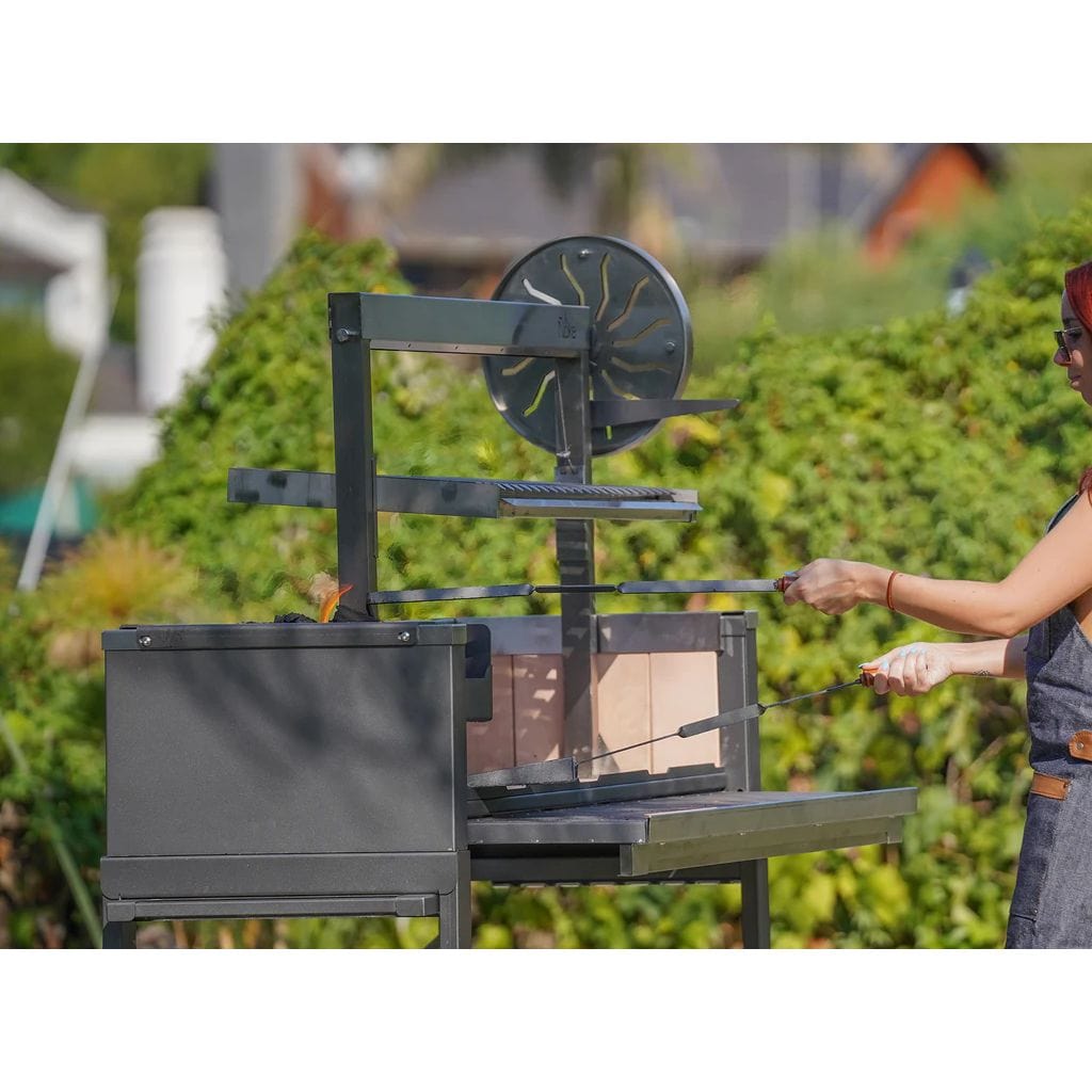 Ñuke Puma 52 inch Argentine gaucho grill with Santa Maria control wheel – view 7